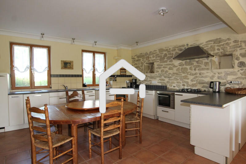 Maison de domaine équestre - 750 m² - 20 pièces