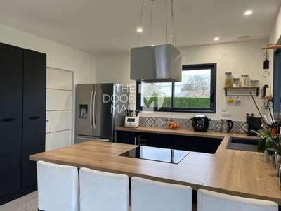 Maison - 87 m² - 4 pièces