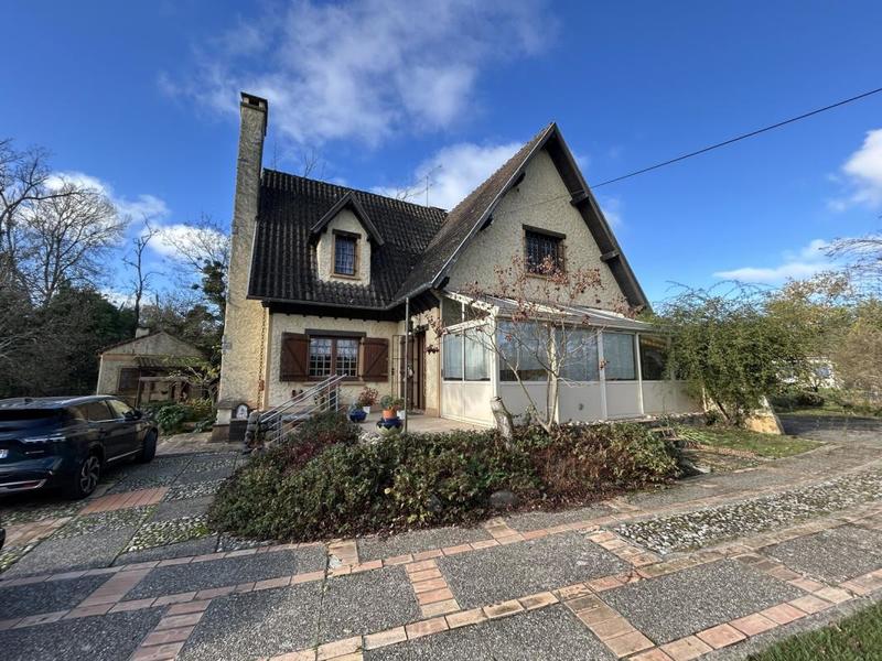 Demeure - 147 m² - 5 pièces