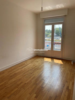 Appartement - 82 m² - 3 pièces