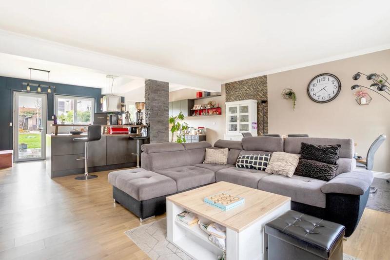 Maison - 187 m² - 7 pièces