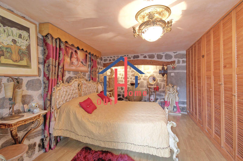 Maison ancienne - 270 m² - 14 pièces