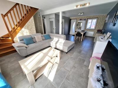 Maison - 90 m² - 4 pièces