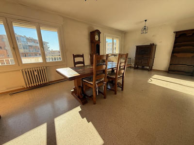 Appartement - 80 m² - 5 pièces