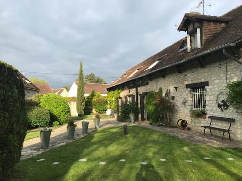 Propriété - 355 m² - 14 pièces