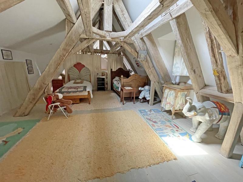 Maison - 287 m² - 7 pièces