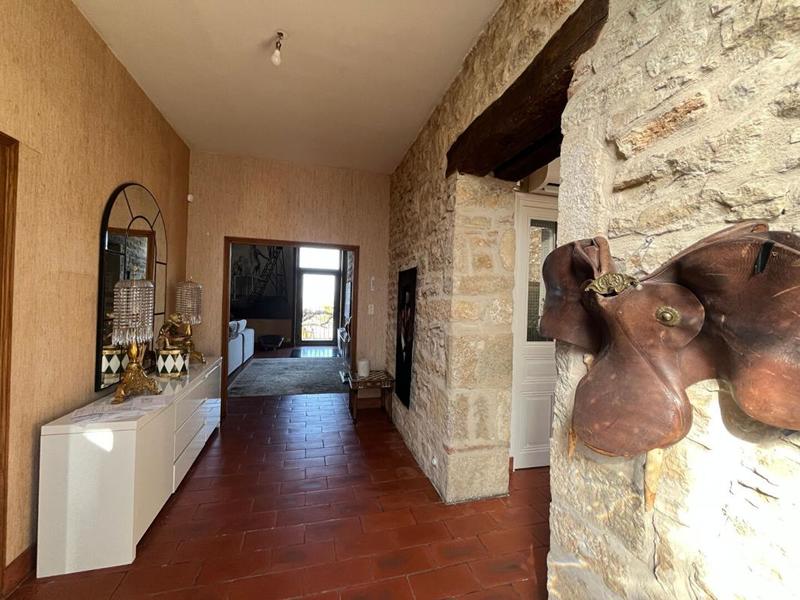 Maison - 225 m² - 6 pièces