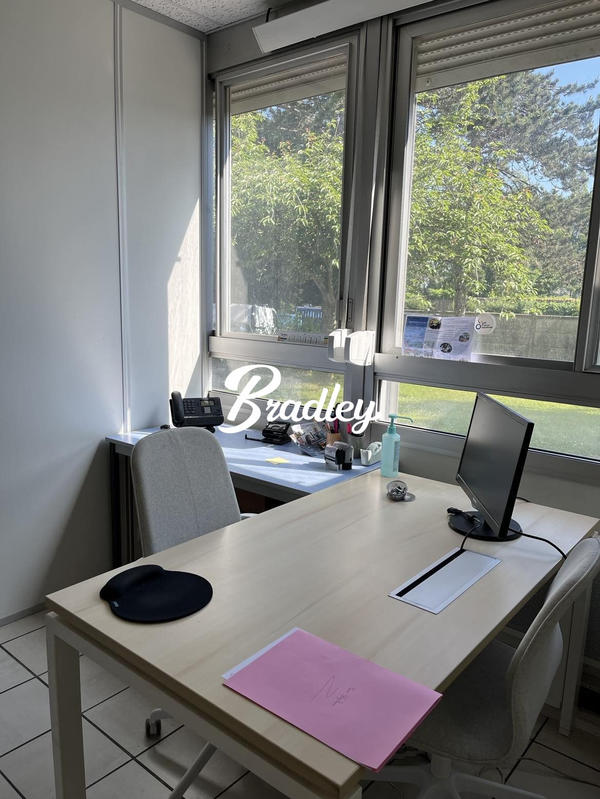 Bureau - 530 m² - 19 pièces