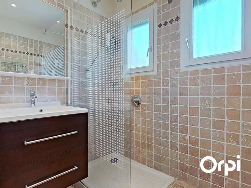 Maison - 150 m² - 8 pièces