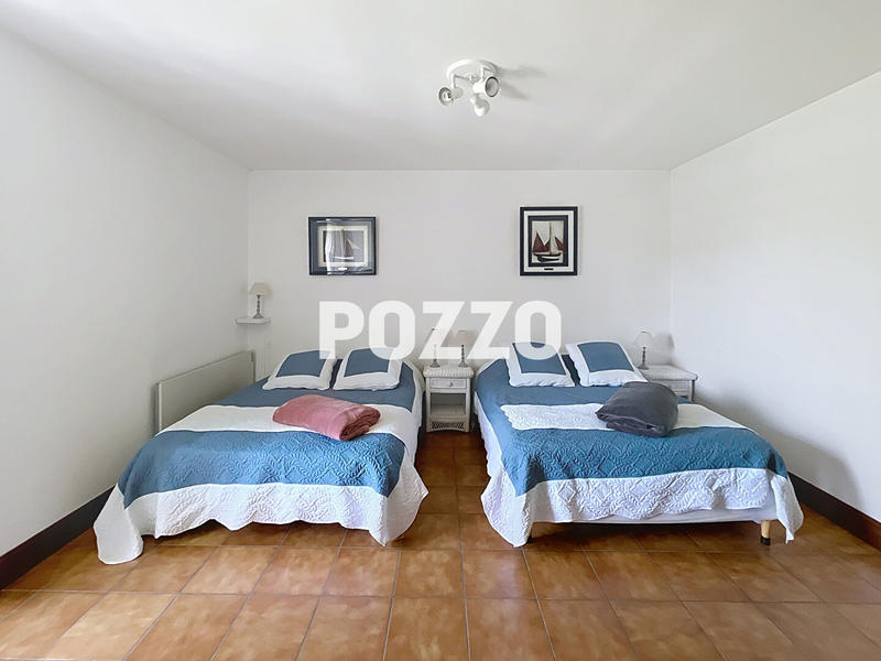 Maison - 480 m² - 17 pièces