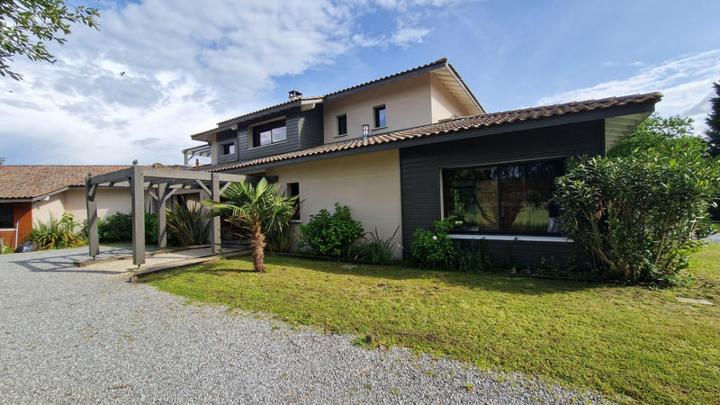 Villa - 400 m² - 12 pièces