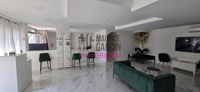 Fonds de commerce - Local d'activité / Entrepôt - 95 m²