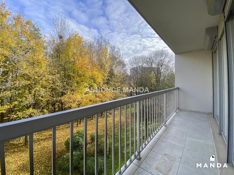 Chambre - 10 m² - 6 pièces