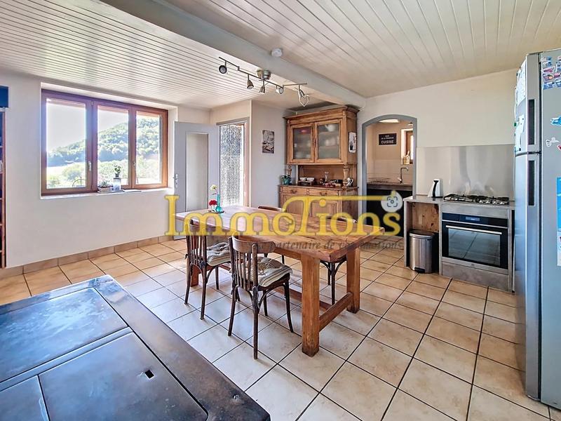 Maison - 210 m² - 7 pièces