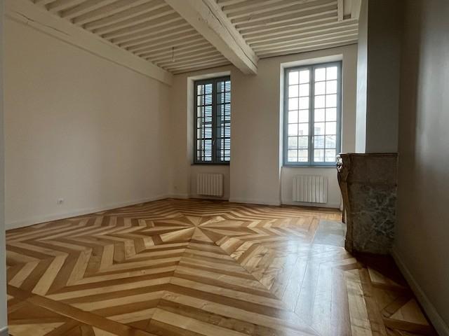 Appartement - 107 m² - 4 pièces