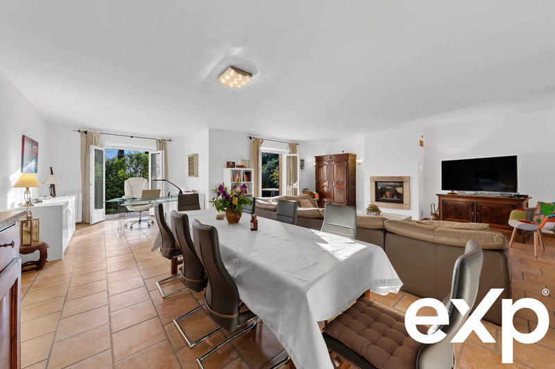 Bastide - 342 m² - 9 pièces