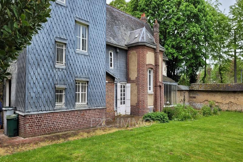 Propriété - 320 m² - 7 pièces