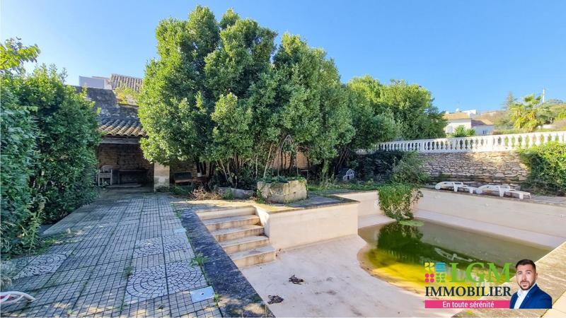 Maison - 345 m² - 8 pièces