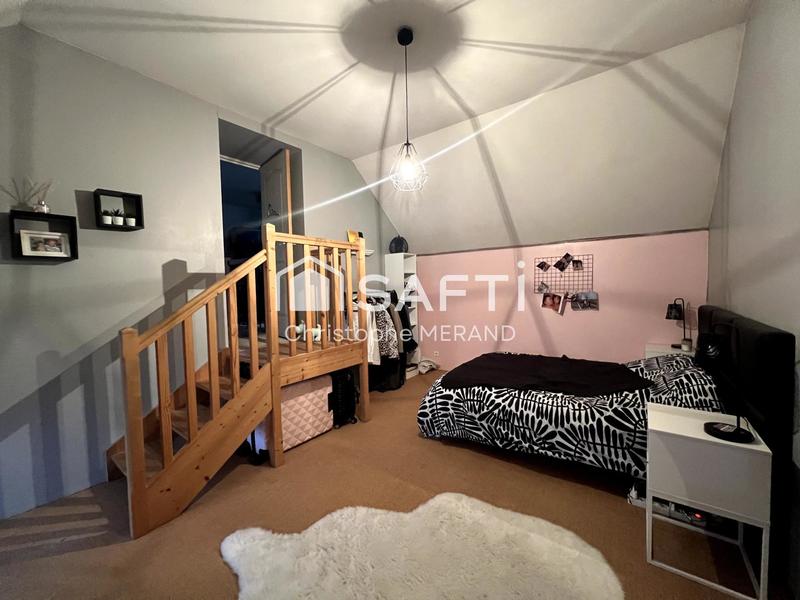 Maison - 202 m² - 8 pièces