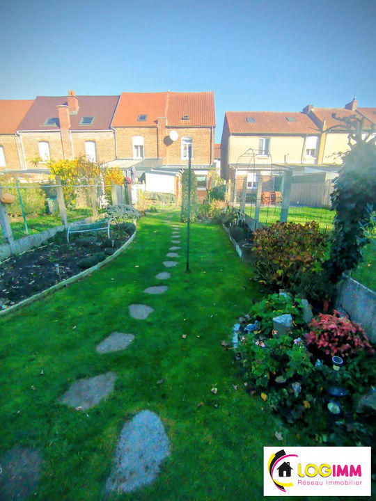 Maison - 100 m² - 7 pièces