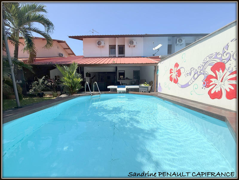 Maison - 97 m² - 5 pièces