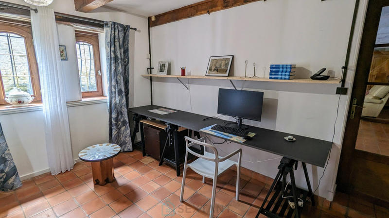 Maison - 200 m² - 7 pièces