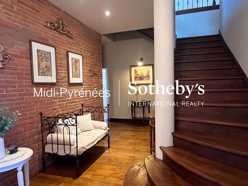 Maison - 498 m² - 14 pièces