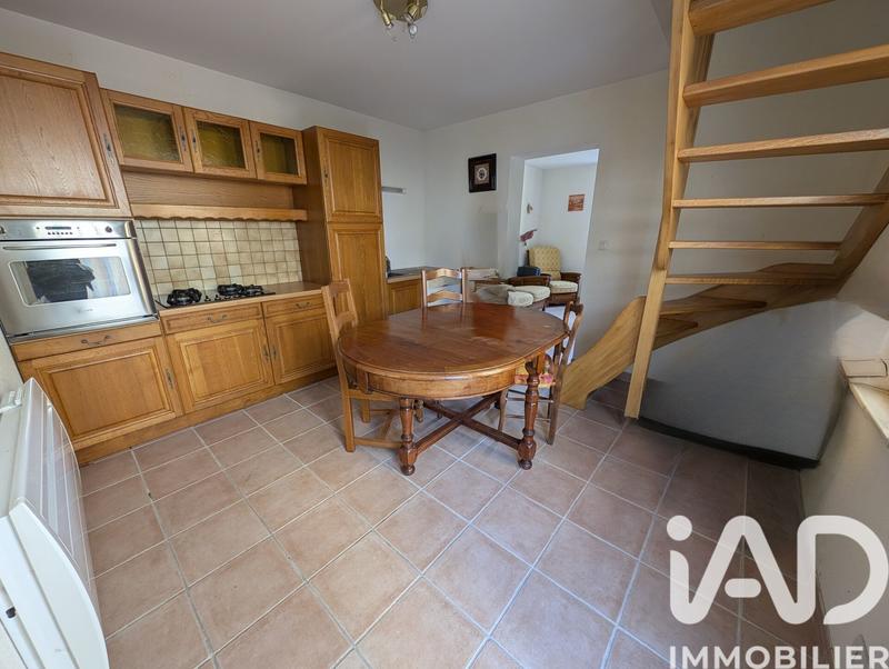 Maison - 236 m² - 11 pièces