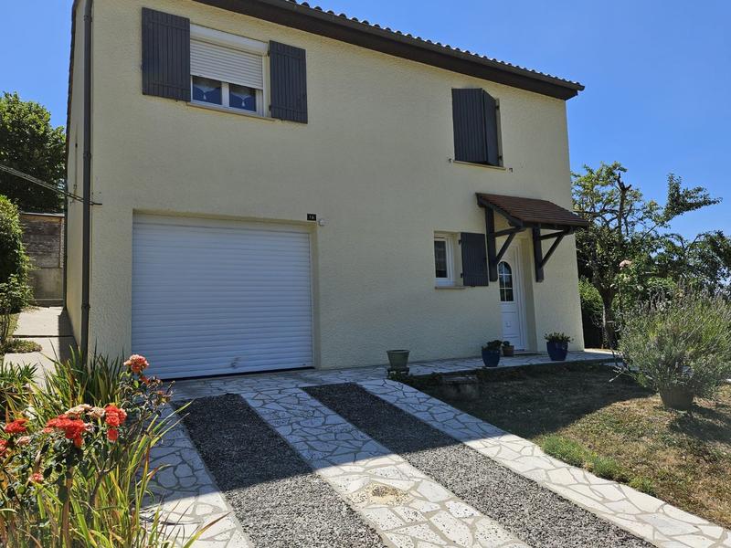 Maison - 92 m² - 5 pièces