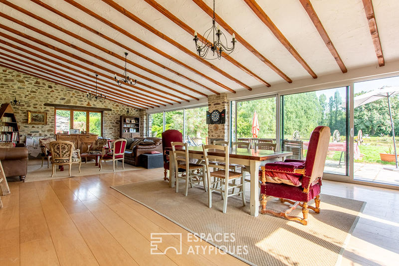 Maison - 318 m² - 9 pièces