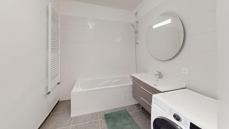 Appartement - 99 m² - 4 pièces