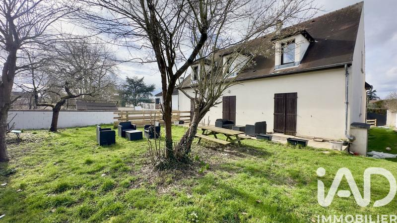 Maison - 200 m² - 11 pièces