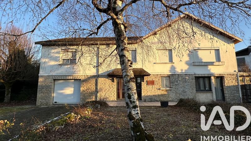 Maison - 228 m² - 9 pièces