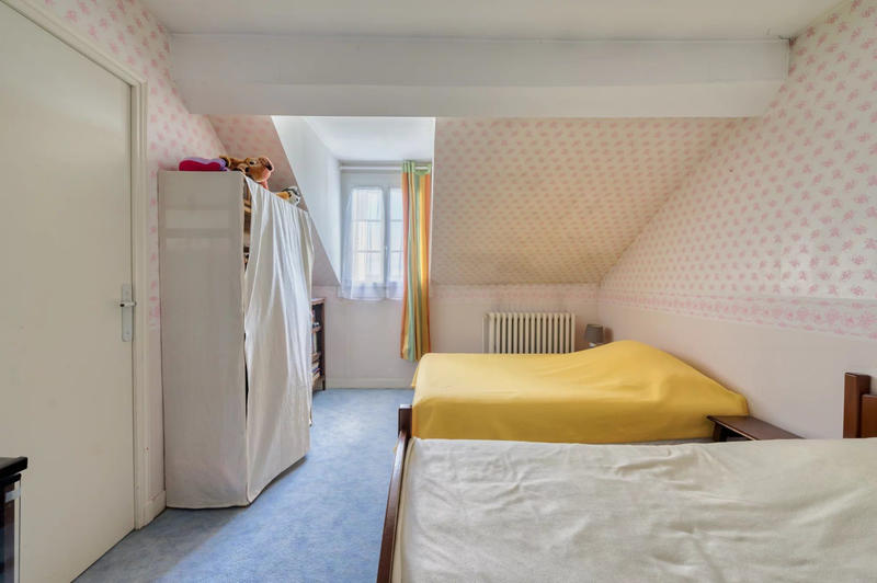 Maison - 196 m² - 7 pièces