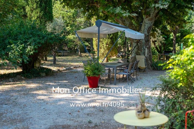 Mas - 210 m² - 10 pièces