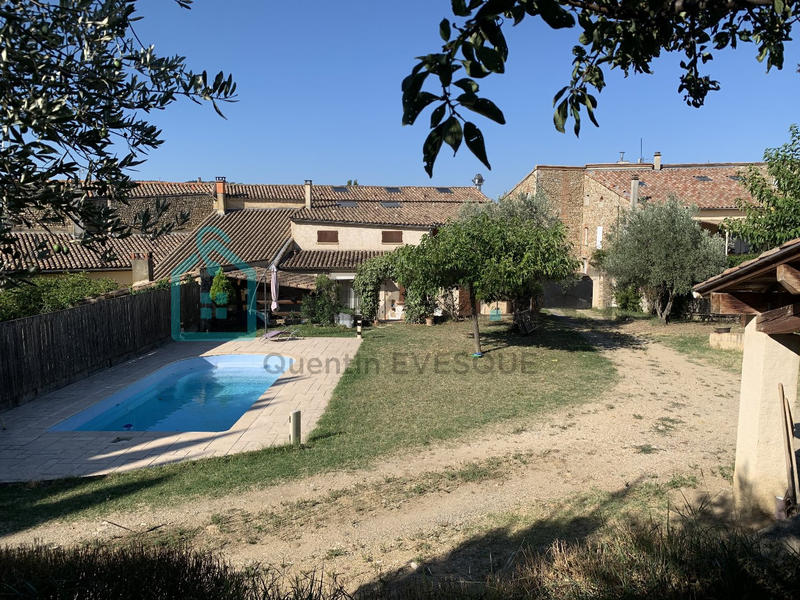 Maison - 200 m² - 5 pièces