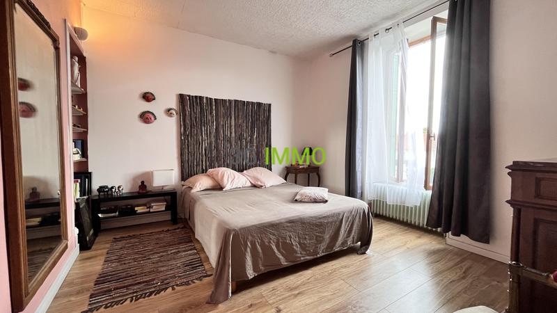 Maison - 224 m² - 8 pièces