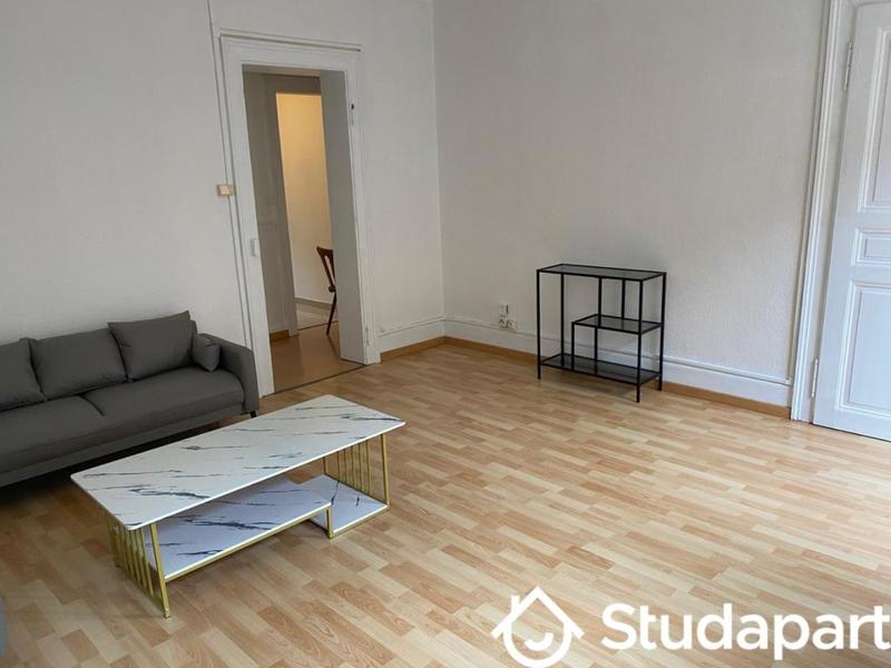 Chambre - 13 m² - 1 pièce