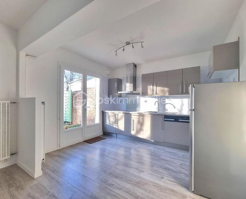 Maison - 84 m² - 4 pièces