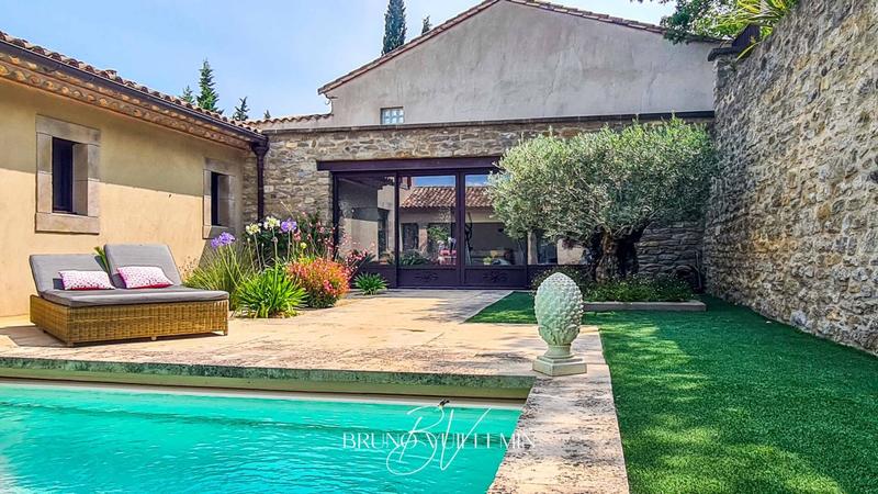 Demeure - 403 m² - 10 pièces