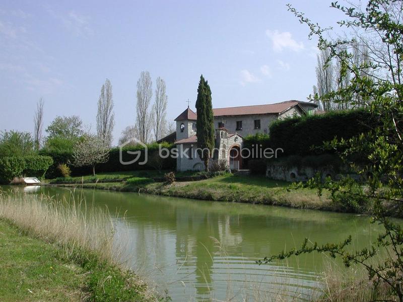 Corps de ferme - 600 m² - 13 pièces