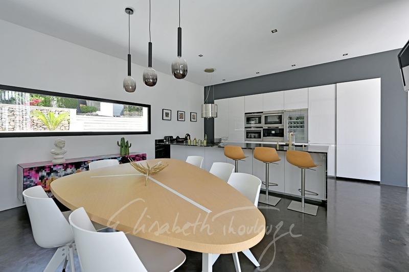 Maison d'architecte - 350 m² - 8 pièces