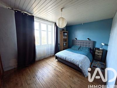 Maison - 195 m² - 7 pièces