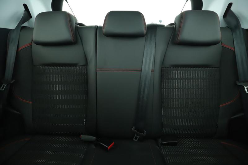 Peugeot 208 1.5 Blue-HDi Gt Line 5p 100 ch