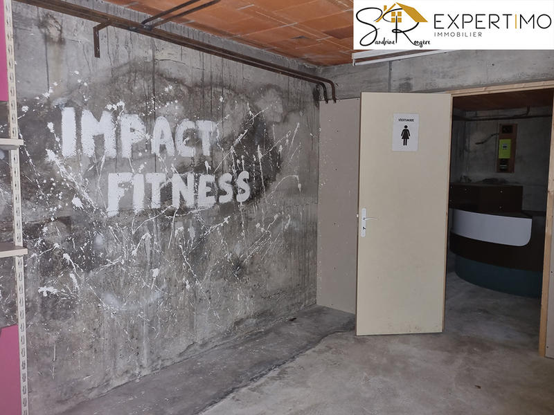 Maison - 320 m² - 5 pièces