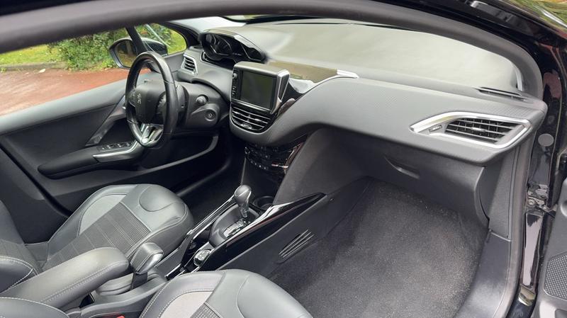 Peugeot 2008 II 1.2 PureTech 130 Eat6 Active - Automatique Entretien constructeur