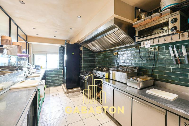 Fonds de commerce - Magasins - 65 m²