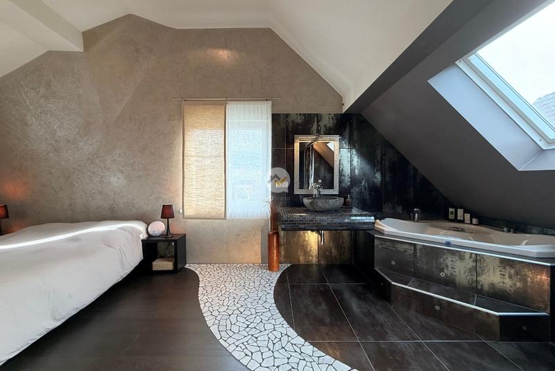 Maison - 112 m² - 5 pièces