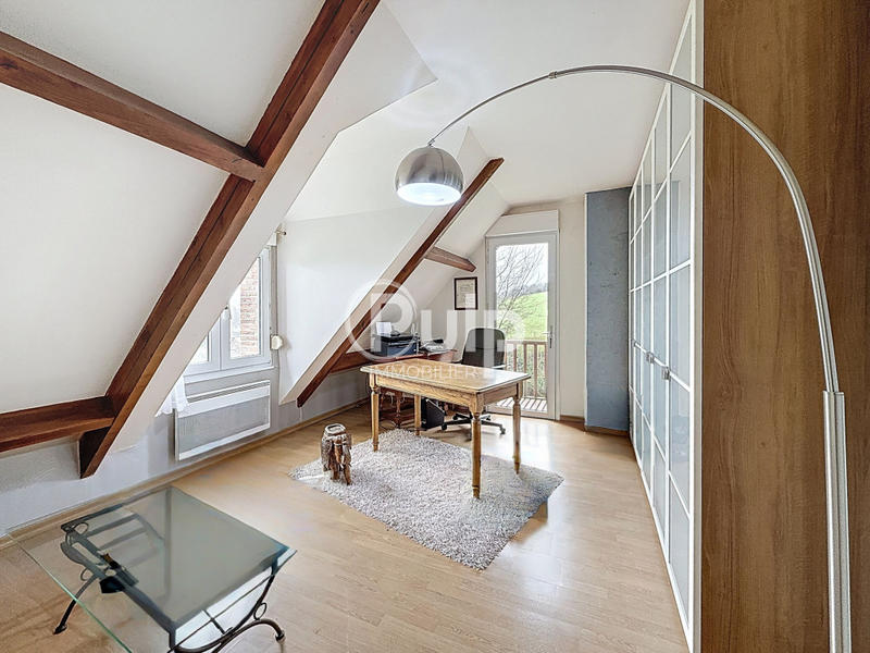 Maison - 146 m² - 9 pièces