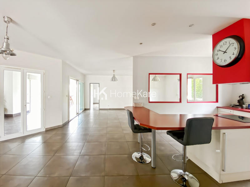 Maison - 200 m² - 5 pièces